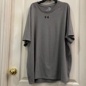 Under Armor loose-fit shirt